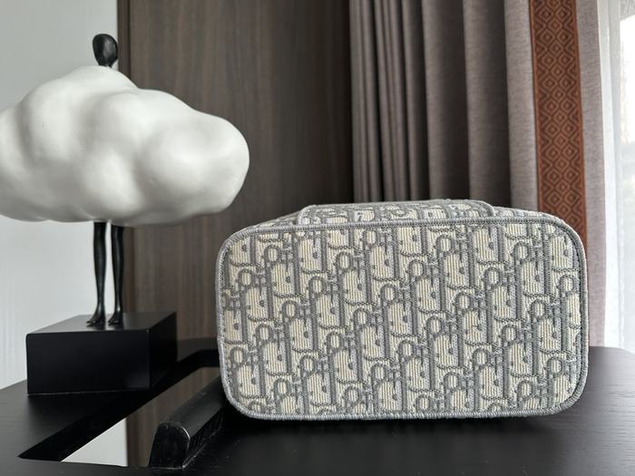 Dior Tote bag with stylish design traits Grey 01A 2