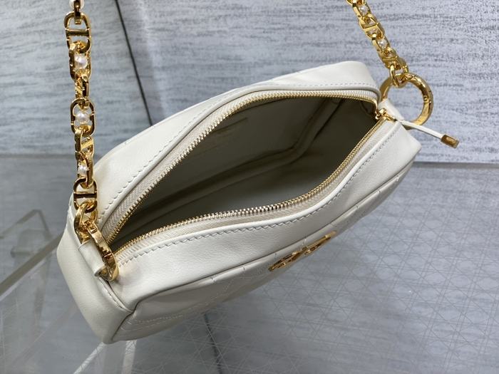 Dior Tote bag with stylish design traits White 01A