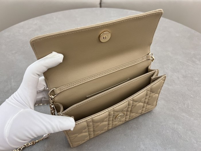 Dior Tote bag with stylish features Beige 01A 10