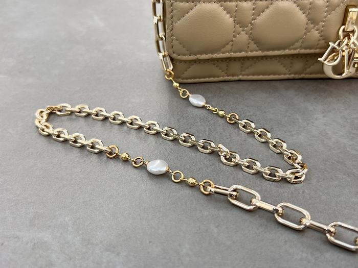 Dior Tote bag with stylish features Beige 01A 10