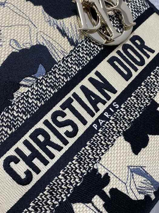 Dior Tote bag with stylish features Beige 01A 12