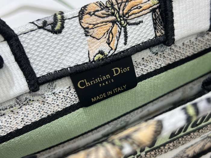 Dior Tote bag with stylish features Beige 01A 13