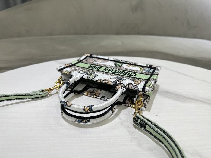 Dior Tote bag with stylish features Beige 01A 13