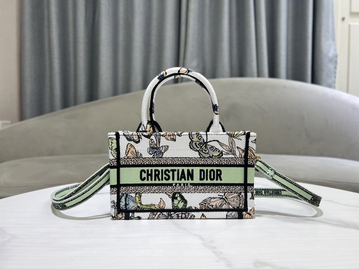 Dior Tote bag with stylish features Beige 01A 13