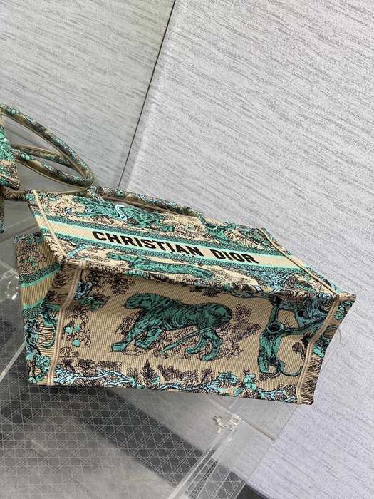 Dior Tote bag with stylish features Beige 01A 14