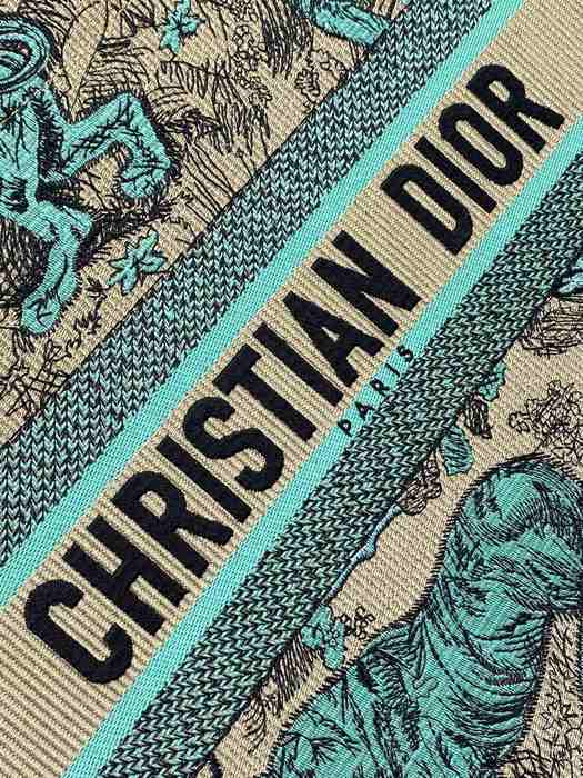 Dior Tote bag with stylish features Beige 01A 14