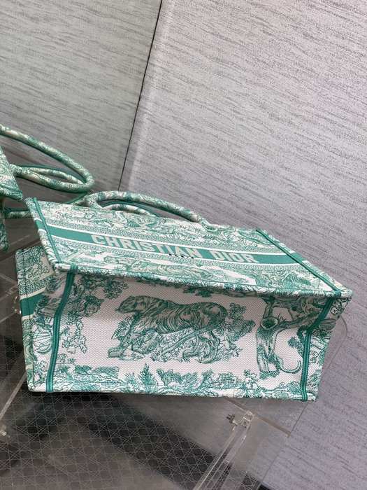 Dior Tote bag with stylish features Beige 01A 15