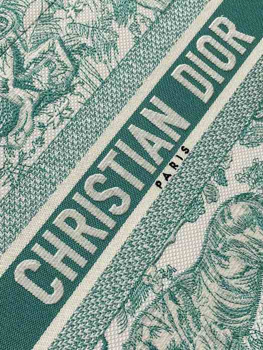 Dior Tote bag with stylish features Beige 01A 15