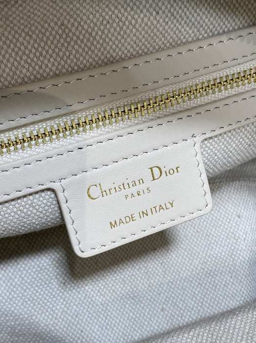Dior Tote bag with stylish features Beige 01A 2
