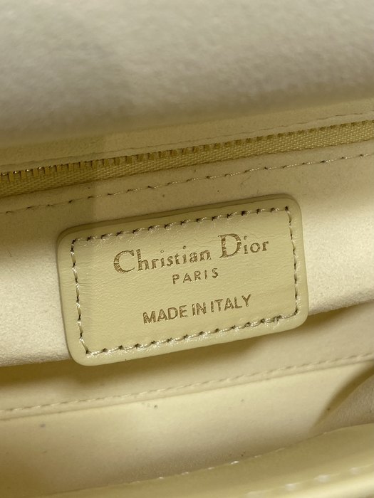 Dior Tote bag with stylish features Beige 01A 4