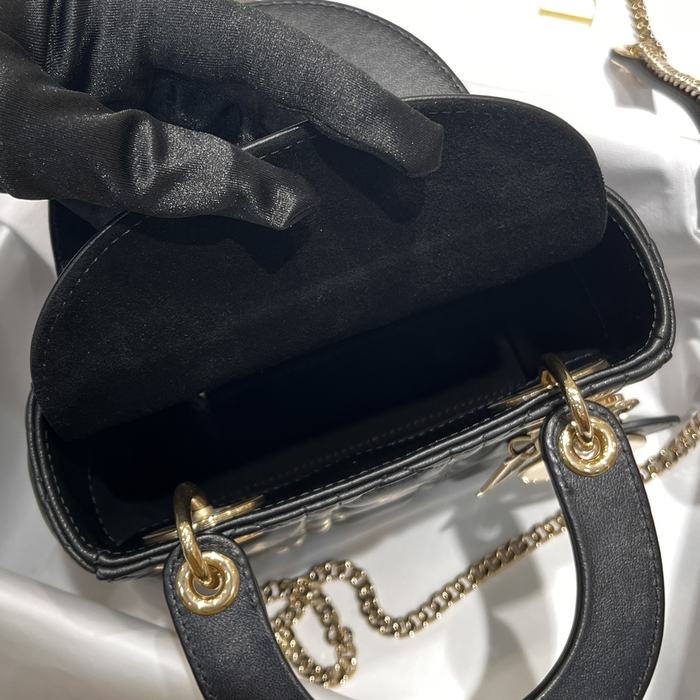 Dior Tote bag with stylish features Black 01A 10