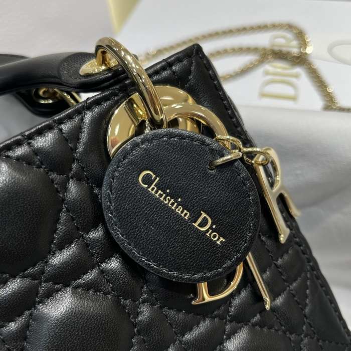 Dior Tote bag with stylish features Black 01A 10