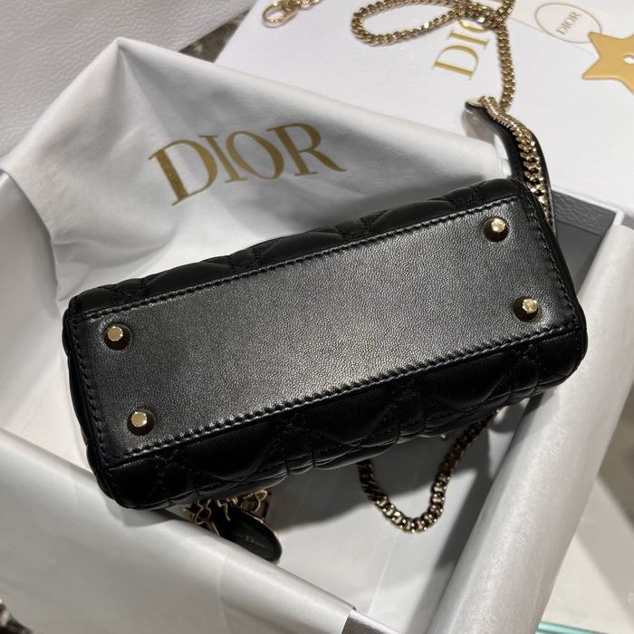 Dior Tote bag with stylish features Black 01A 10