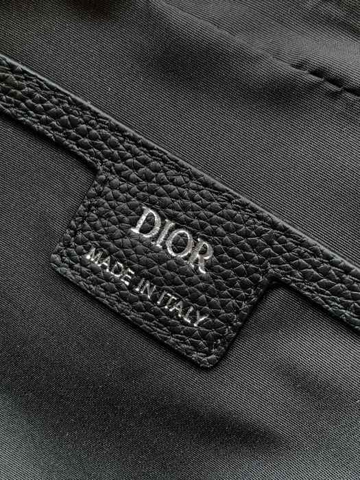 Dior Tote bag with stylish features Black 01A 13