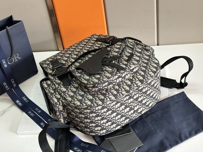 Dior Tote bag with stylish features Black 01A 14