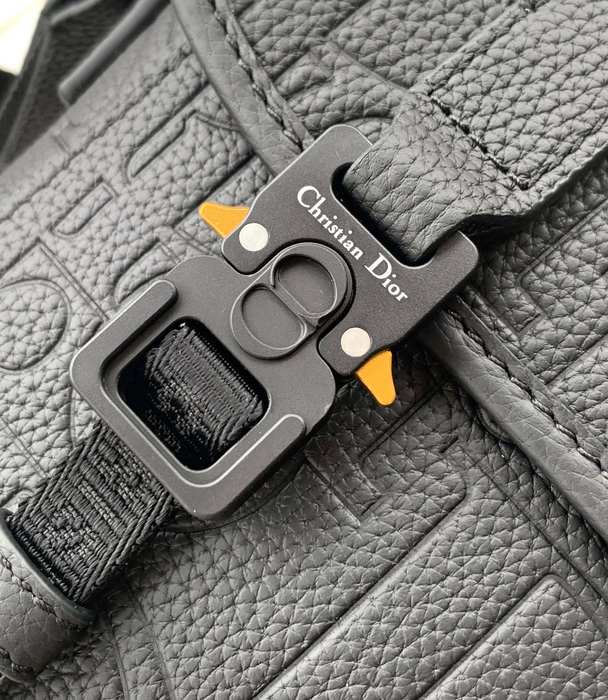 Dior Tote bag with stylish features Black 01A 16