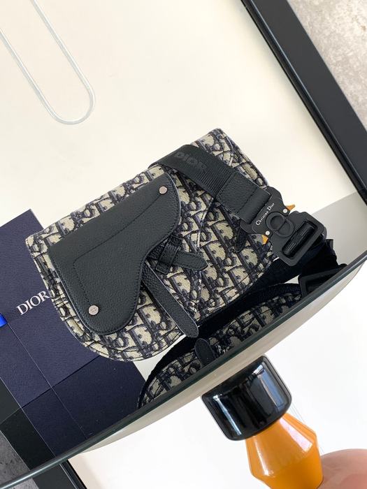 Dior Tote bag with stylish features Black 01A 17