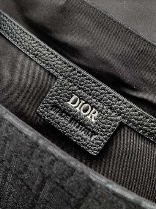 Dior Tote bag with stylish features Black 01A 4