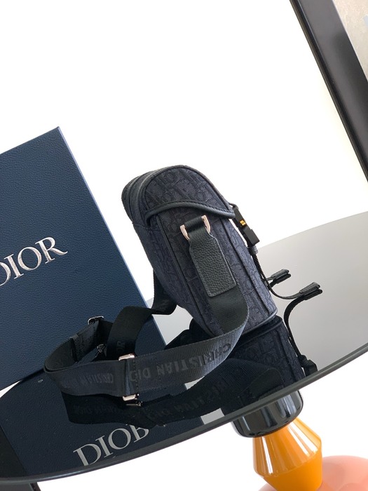 Dior Tote bag with stylish features Black 01A 4