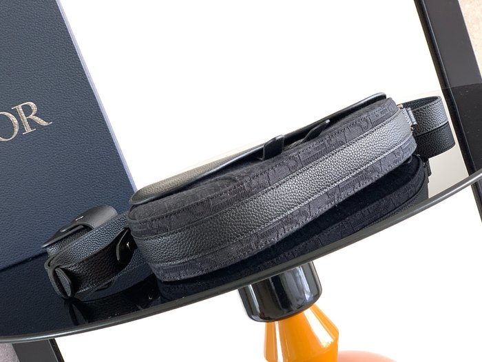 Dior Tote bag with stylish features Black 01A