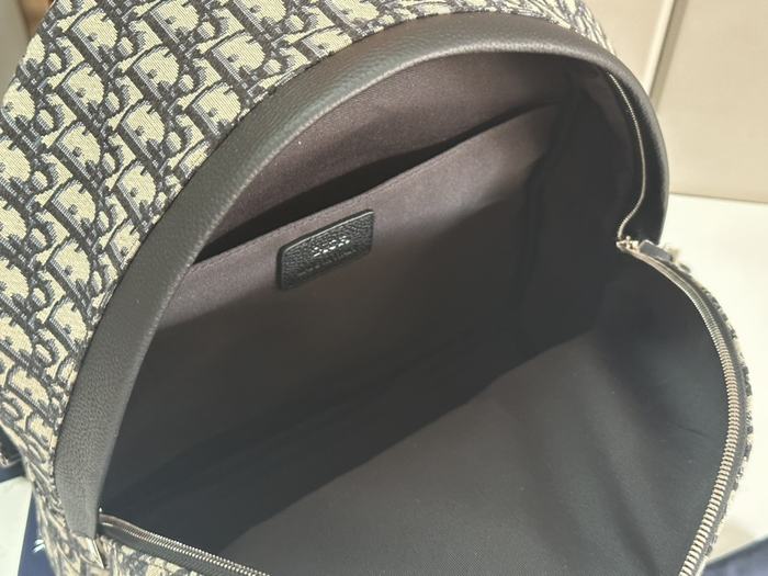 Dior Tote bag with stylish features Blue 01A 4