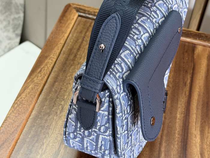 Dior Tote bag with stylish features Blue 01A