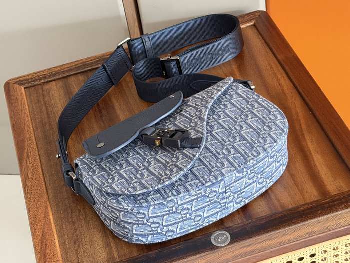 Dior Tote bag with stylish features Blue 01A