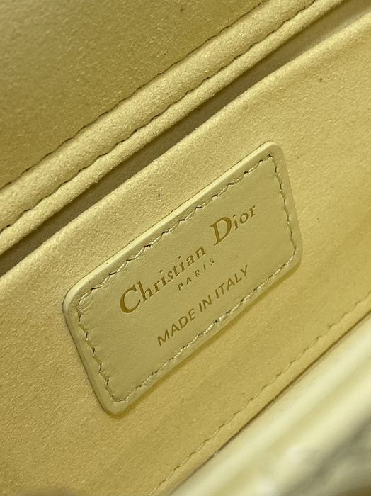 Dior Tote bag with stylish features Brown 01A