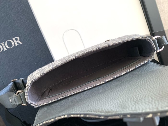 Dior Tote bag with stylish features Grey 01A 3