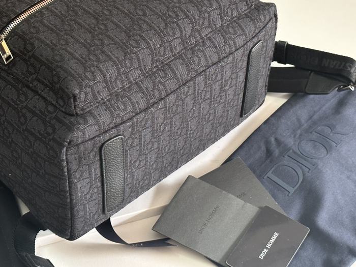 Dior Tote bag with stylish features Navy 01A 11