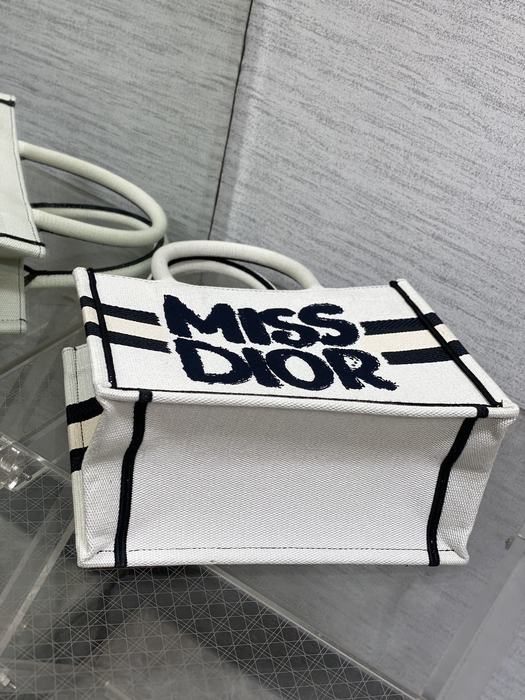 Dior Tote bag with stylish features Navy 01A 12