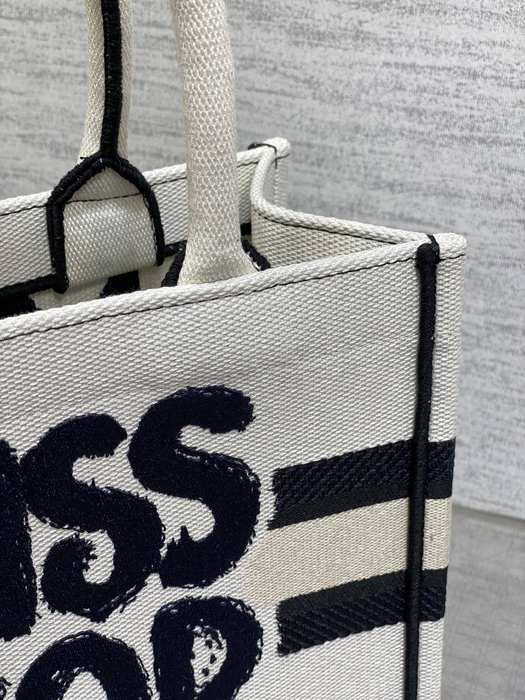 Dior Tote bag with stylish features Navy 01A 12