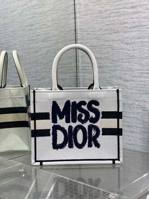 Dior Tote bag with stylish features Navy 01A 12