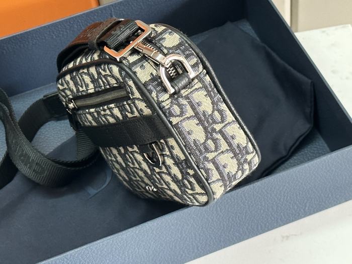 Dior Tote bag with stylish features Navy 01A 7