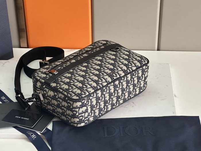 Dior Tote bag with stylish features Navy 01A 8