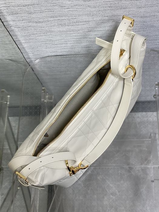 Dior Tote bag with stylish features White 01A 2