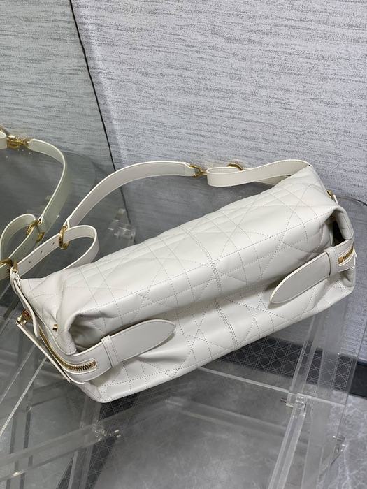 Dior Tote bag with stylish features White 01A 2