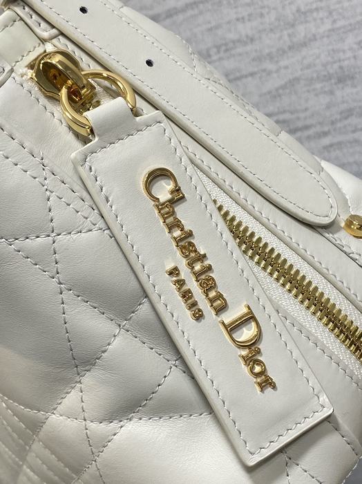 Dior Tote bag with stylish features White 01A 2