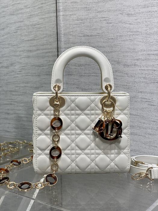 Dior Tote bag with stylish features White 01A 4
