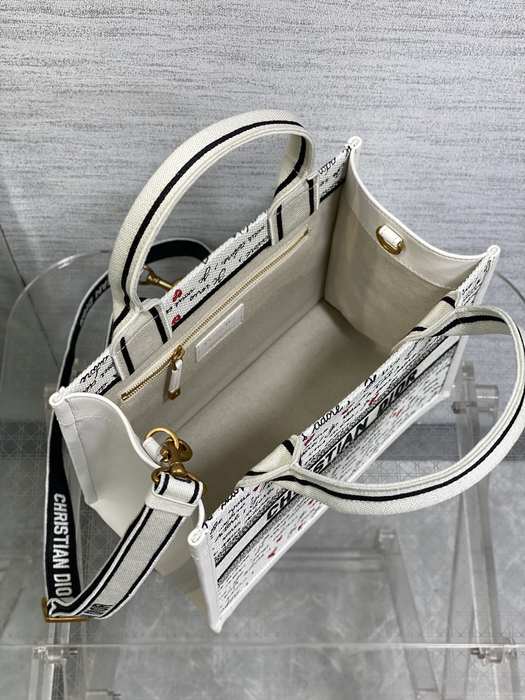 Dior Tote bag with stylish handle White 01A
