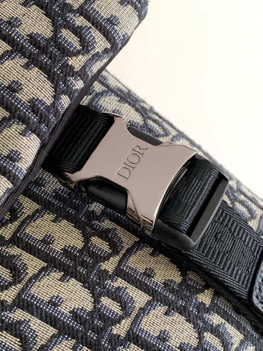 Dior Tote bag with stylish traits Beige 01A 2