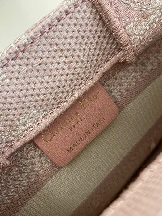 Dior Tote bag with stylish traits Beige 01A 5