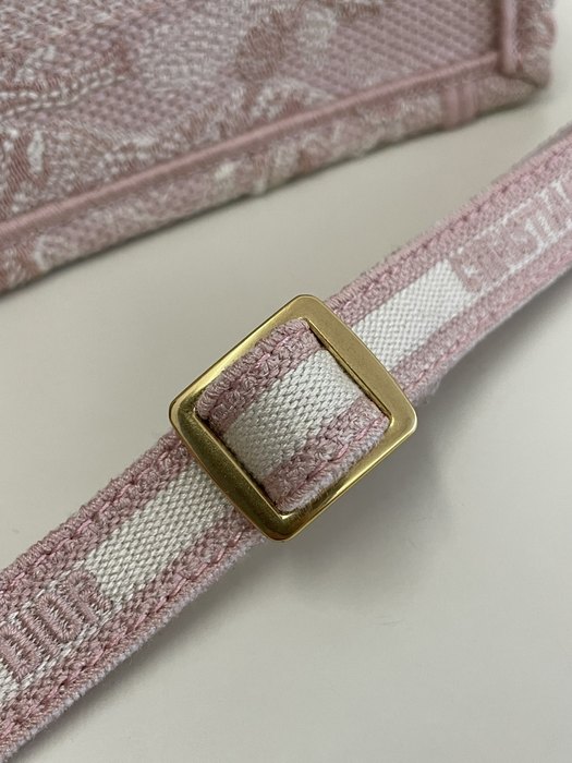 Dior Tote bag with stylish traits Beige 01A 5