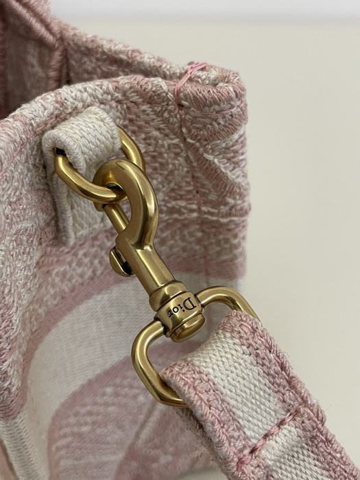 Dior Tote bag with stylish traits Beige 01A 5