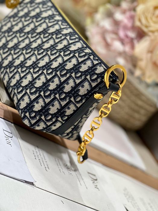 Dior Tote bag with stylish traits Black 01A 9