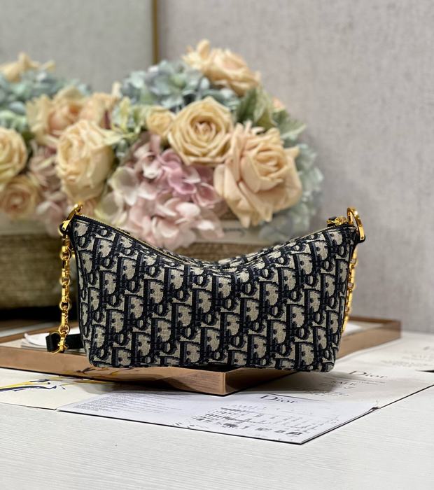 Dior Tote bag with stylish traits Black 01A 9