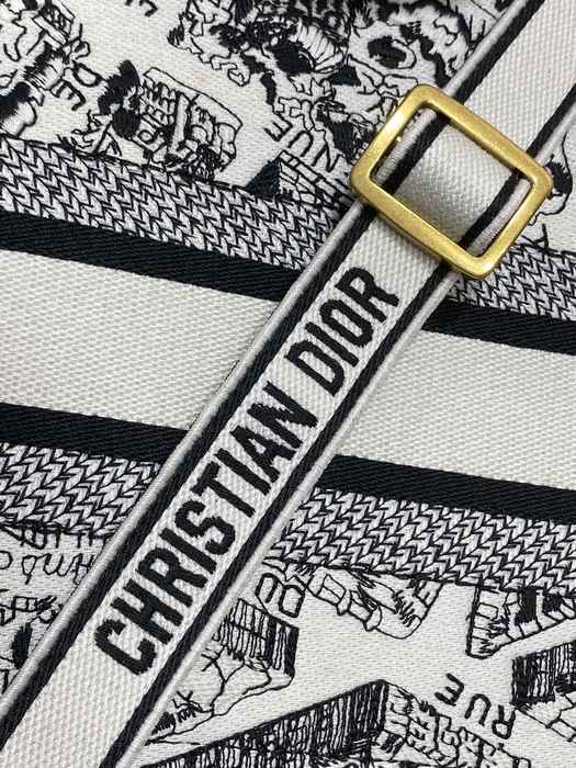 Dior Tote bag with stylish traits Black 01A