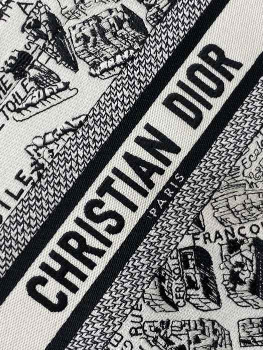 Dior Tote bag with stylish traits Black 01A