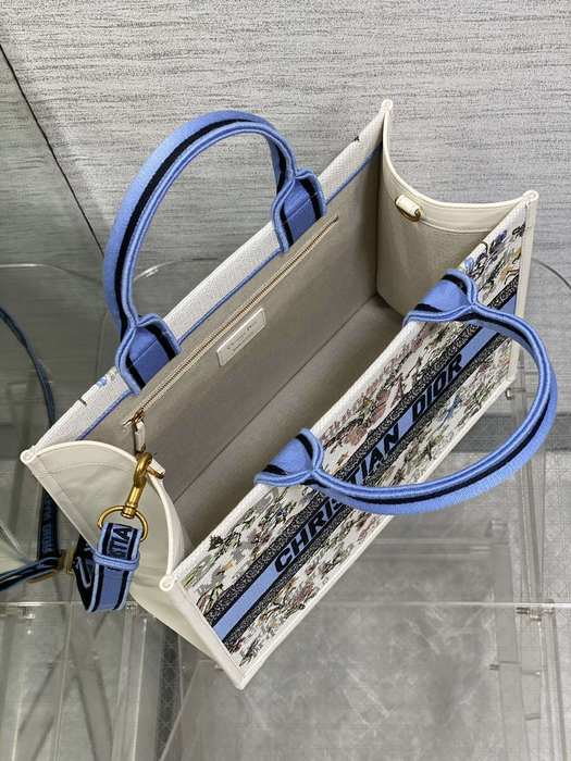 Dior Tote bag with stylish traits Blue 01A 2