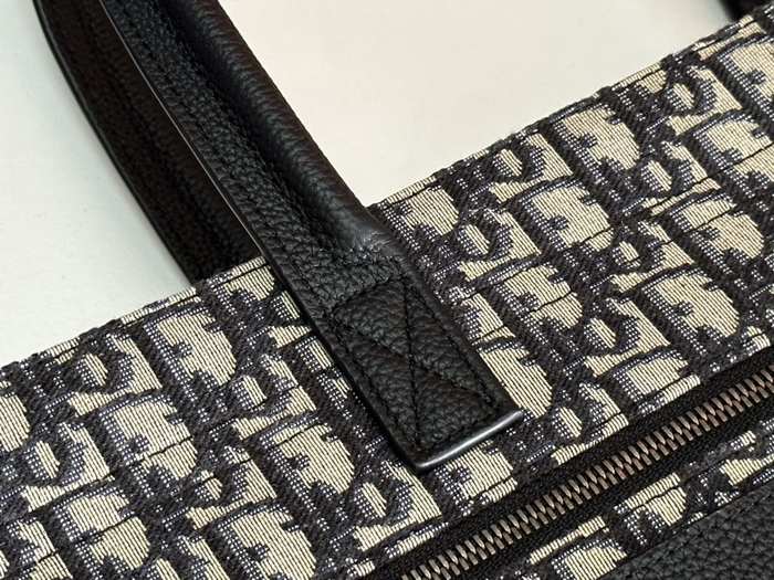 Dior Tote bag with stylish traits Blue 01A 3